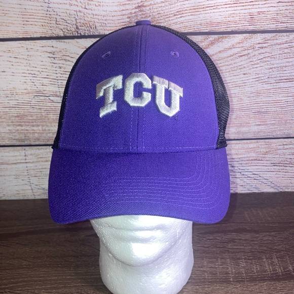 Mens Nike EUC OSFA Nike TCU Purple & Black Fitted Hat - Picture 1 of 7